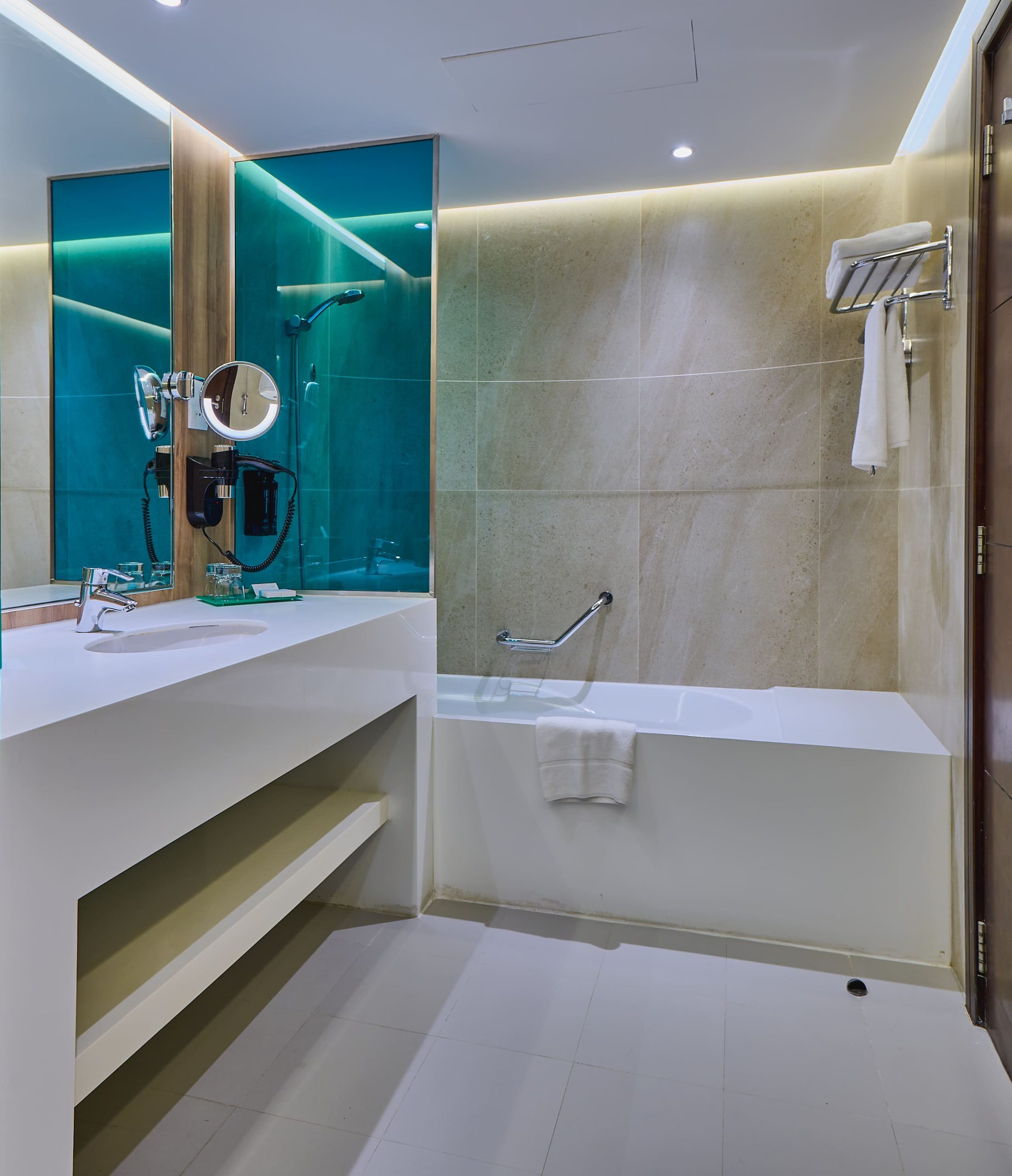 One Bedroom Apartment Partial Sea View-slider-4