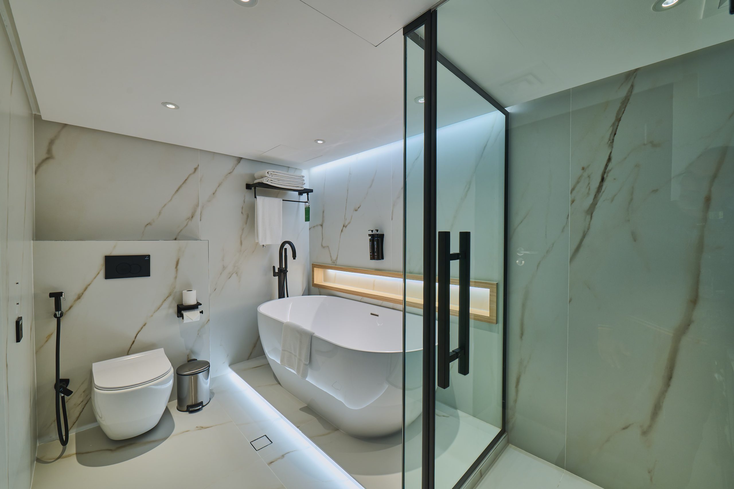 Burj Khalifa and Fountain View-slider-3